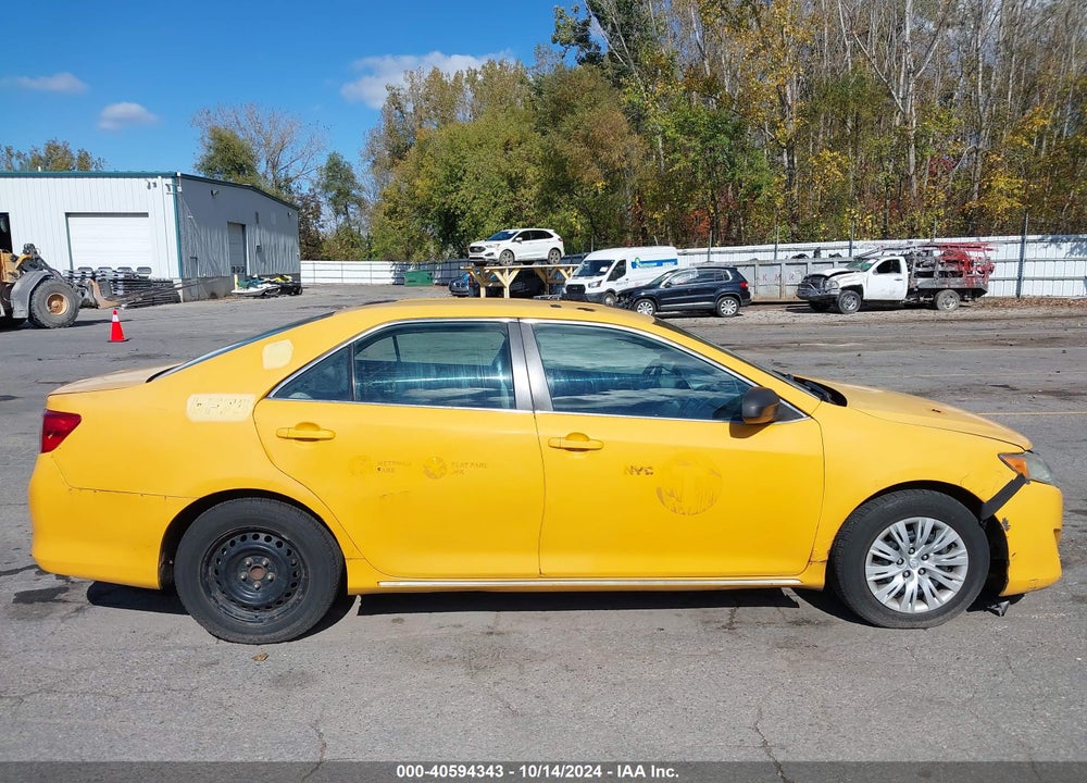 2013 TOYOTA CAMRY HYBRID LE VIN: 4T1BD1FK7DU073100