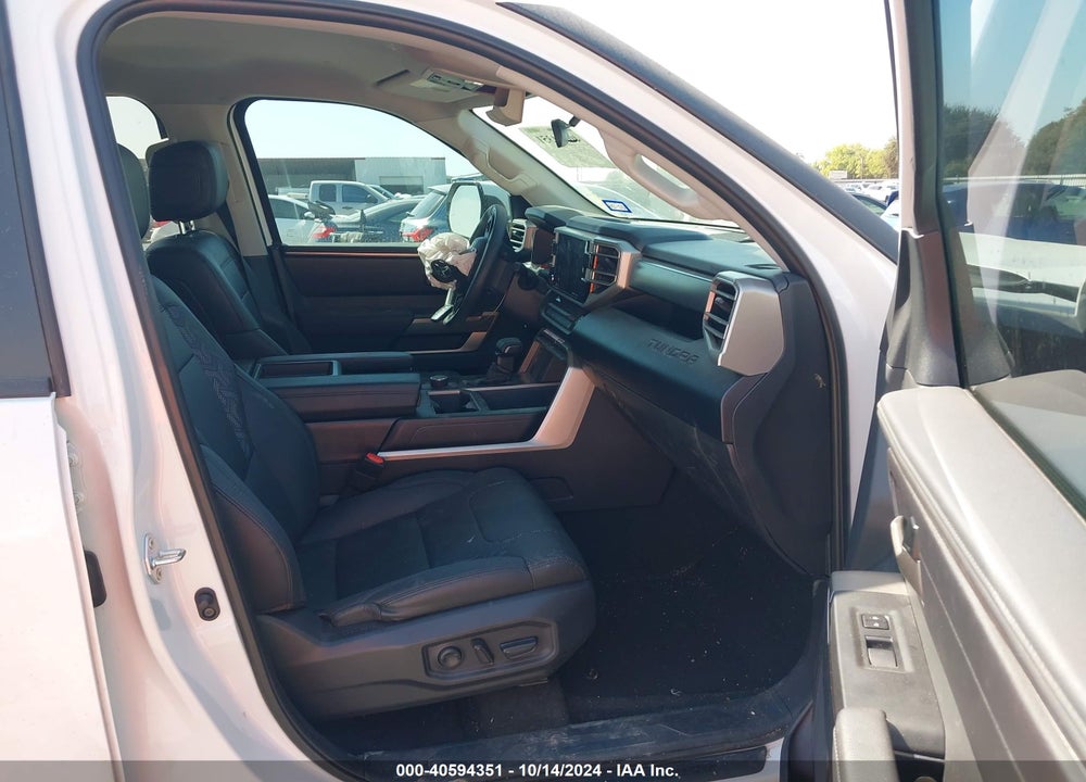 2024 TOYOTA TUNDRA SR5 VIN: 5TFLA5ABXRX032871