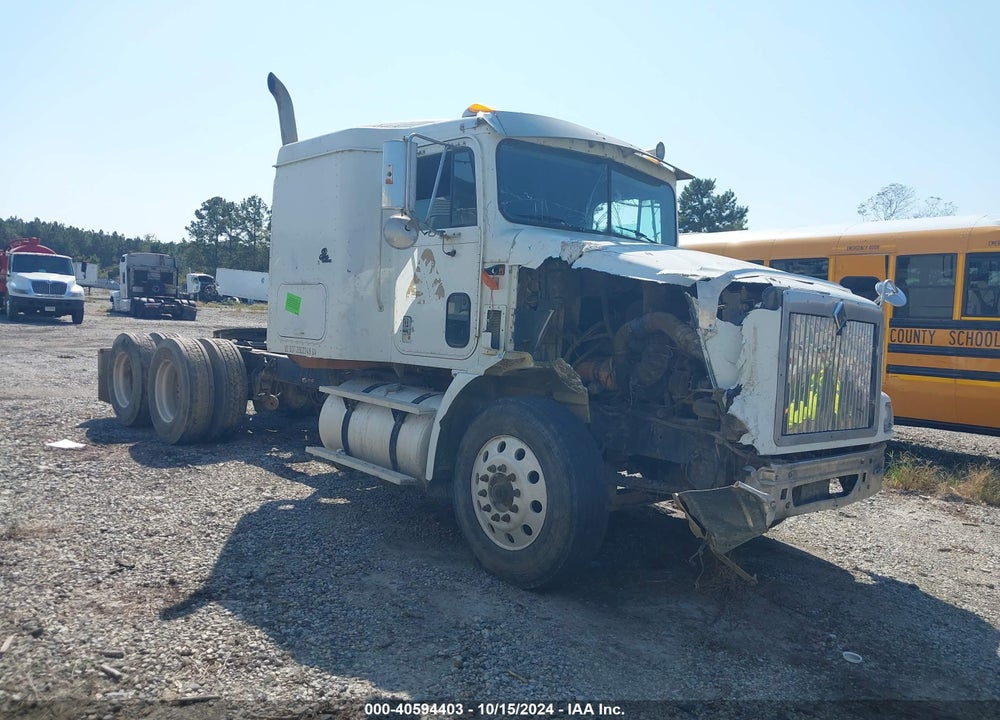 1999 INTERNATIONAL 9200 VIN: 2HSFMAXR3XC042682