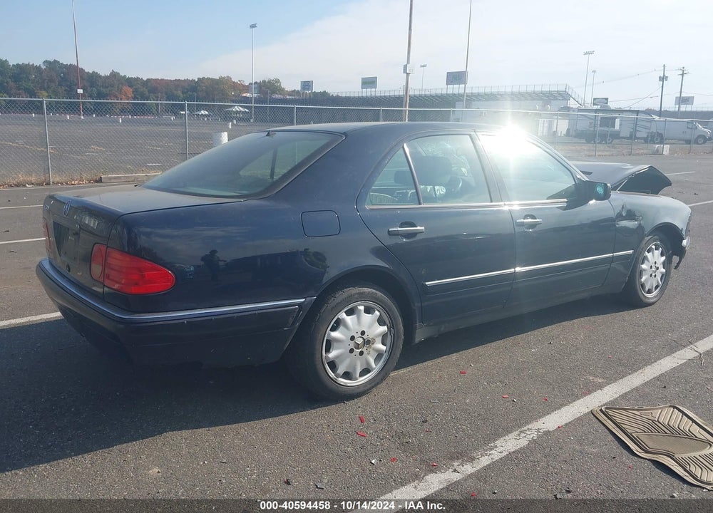 1998 MERCEDES-BENZ E 320 VIN: WDBJF65F9WA608197