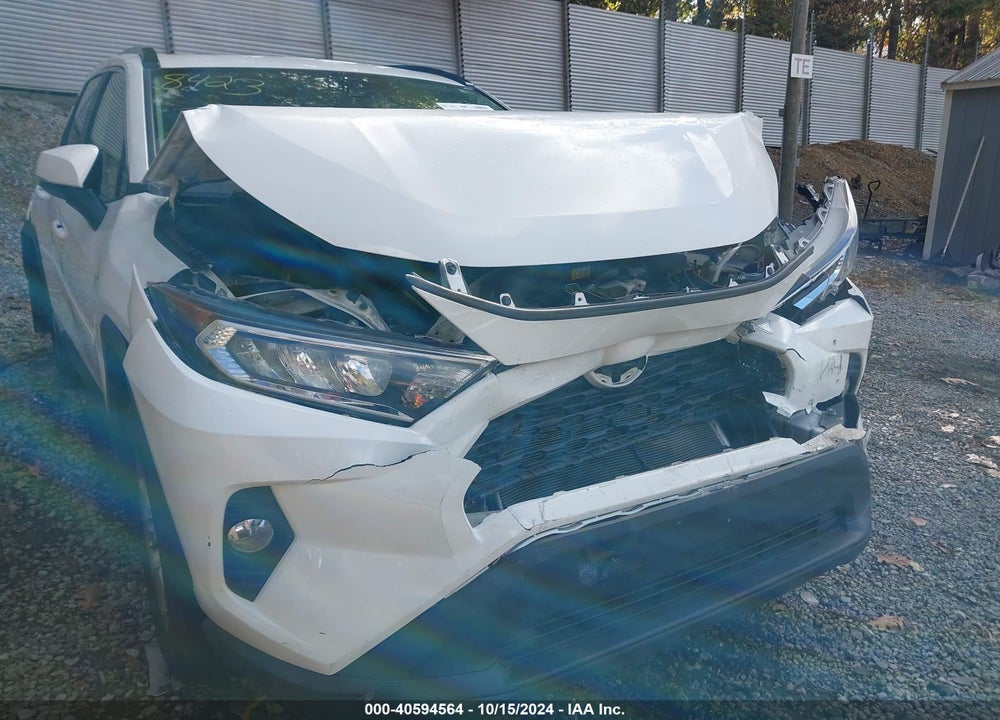 2019 TOYOTA RAV4 XLE VIN: JTMP1RFV2KD008423