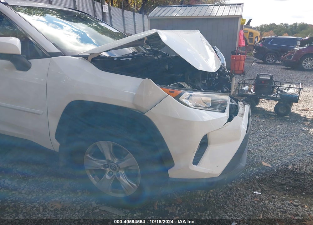 2019 TOYOTA RAV4 XLE VIN: JTMP1RFV2KD008423