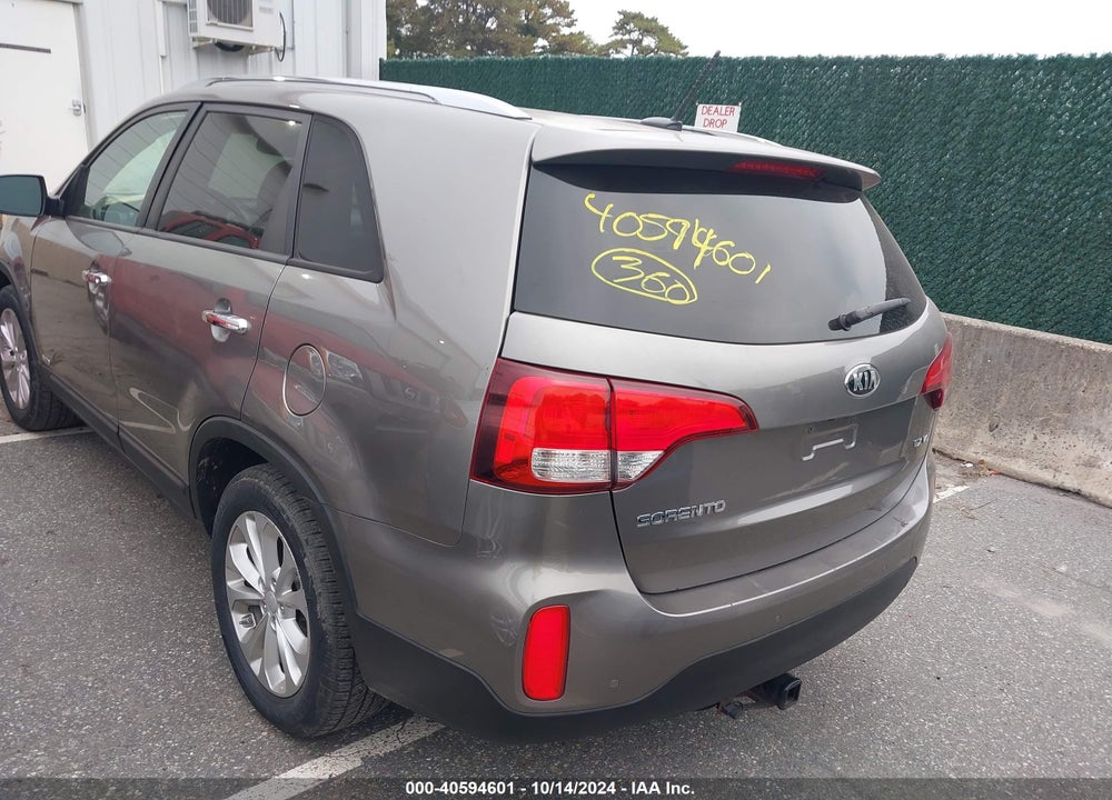 2015 KIA SORENTO EX V6 VIN: 5XYKUDA74FG617727