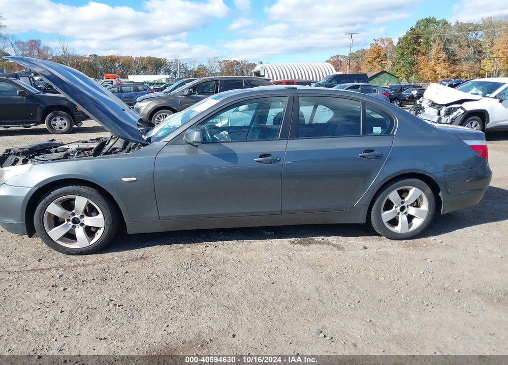 2007 BMW 525XI VIN: WBANF33567CW70428