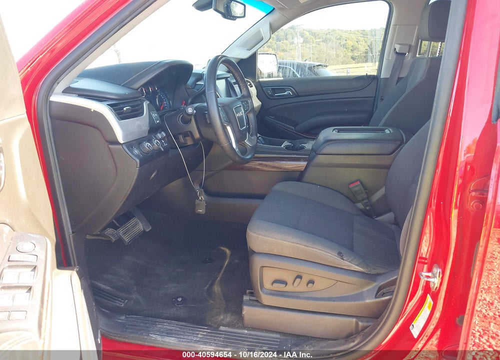 2017 GMC YUKON XL SLE VIN: 1GKS2FKC4HR260376