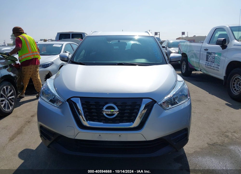 2019 NISSAN KICKS SV VIN: 3N1CP5CU1KL564592