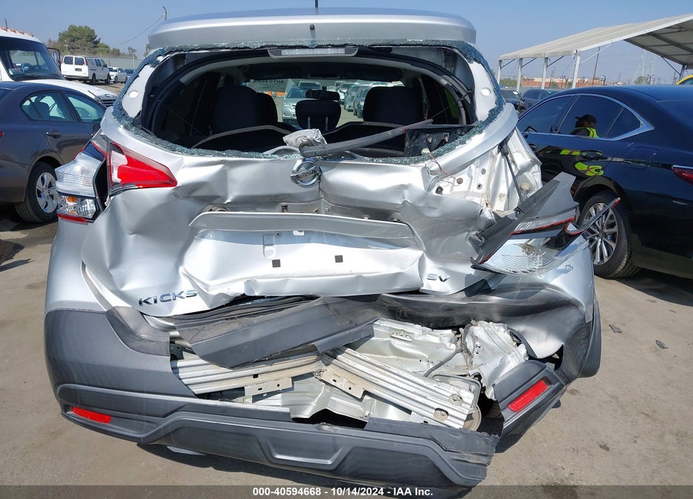 2019 NISSAN KICKS SV VIN: 3N1CP5CU1KL564592