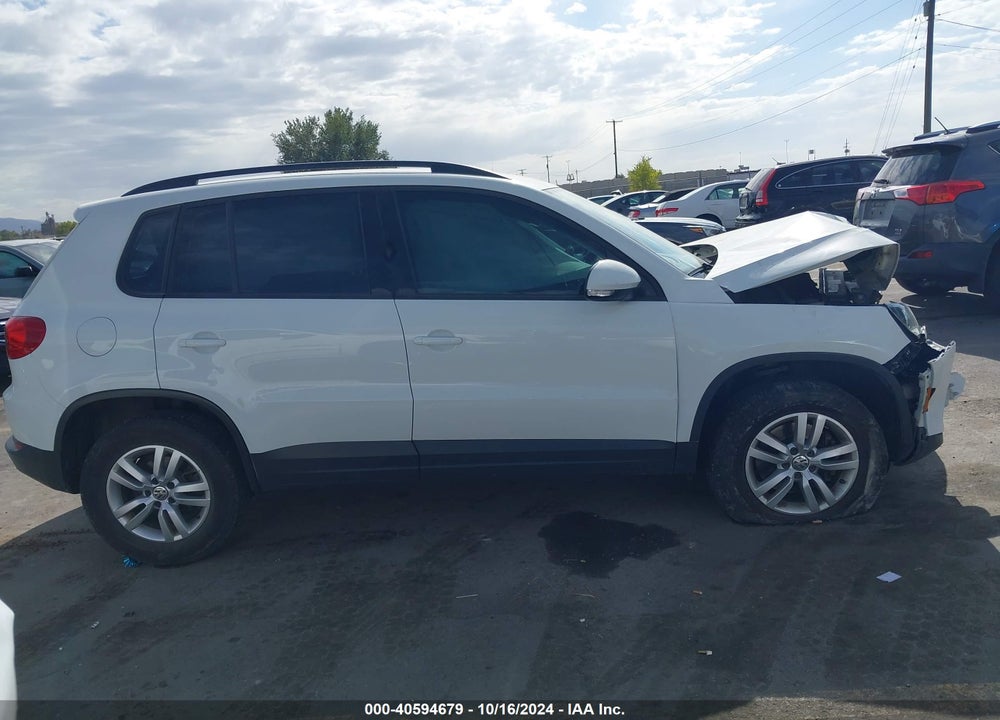 2017 VOLKSWAGEN TIGUAN VIN: WVGAV7AX8HK037240