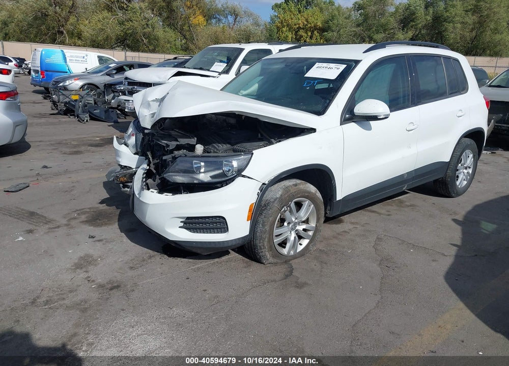 2017 VOLKSWAGEN TIGUAN VIN: WVGAV7AX8HK037240