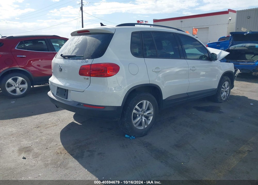 2017 VOLKSWAGEN TIGUAN VIN: WVGAV7AX8HK037240