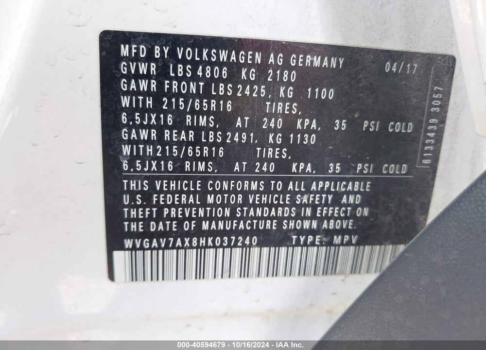 2017 VOLKSWAGEN TIGUAN VIN: WVGAV7AX8HK037240