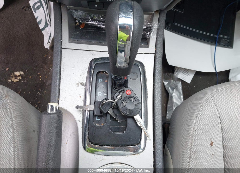 2010 FORD FUSION S VIN: 3FAHP0GA1AR176527