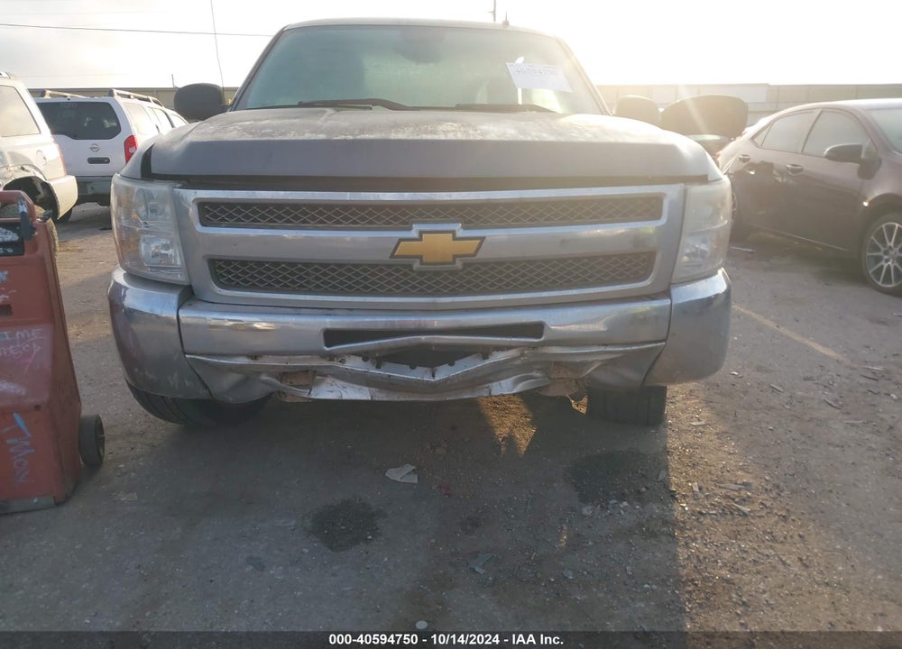 2013 CHEVROLET SILVERADO 1500 LT VIN: 1GCRCSE02DZ136666