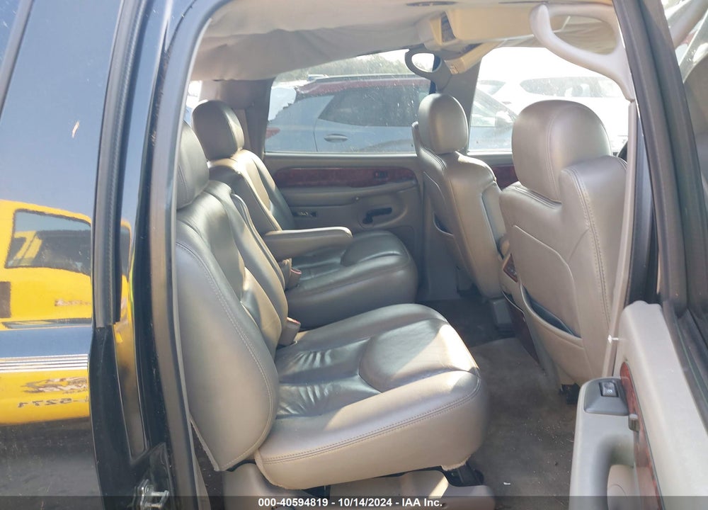 2004 CHEVROLET SUBURBAN 1500 LT VIN: 3GNEC16Z94G326784