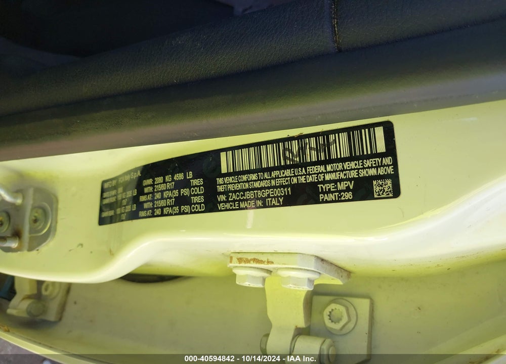 2016 JEEP RENEGADE LATITUDE VIN: ZACCJBBT8GPE00311