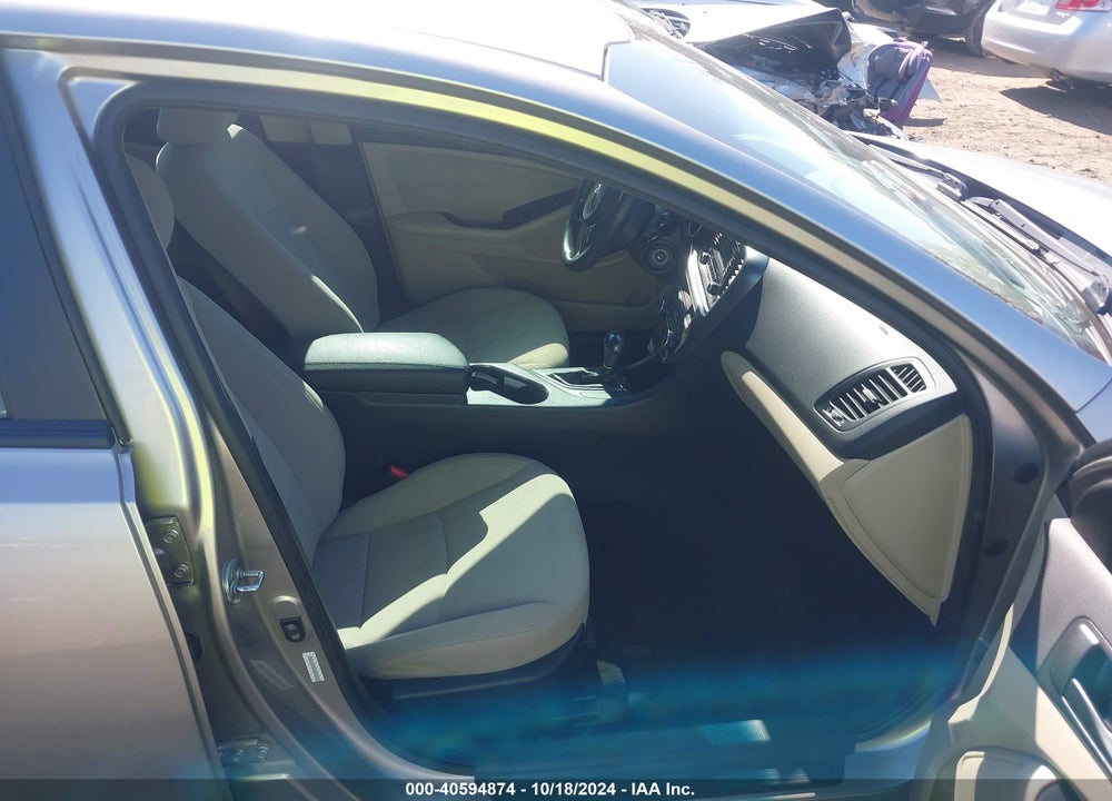 2015 KIA OPTIMA LX VIN: KNAGM4A78F5528609