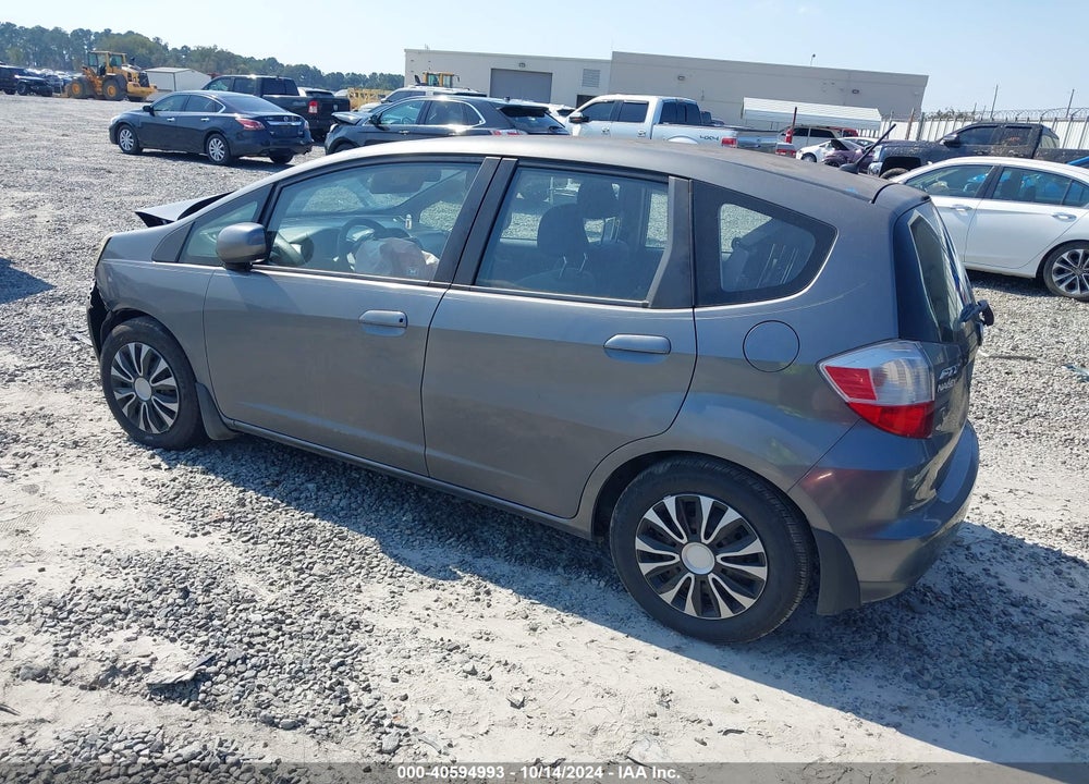 2013 HONDA FIT VIN: JHMGE8H3XDC005240