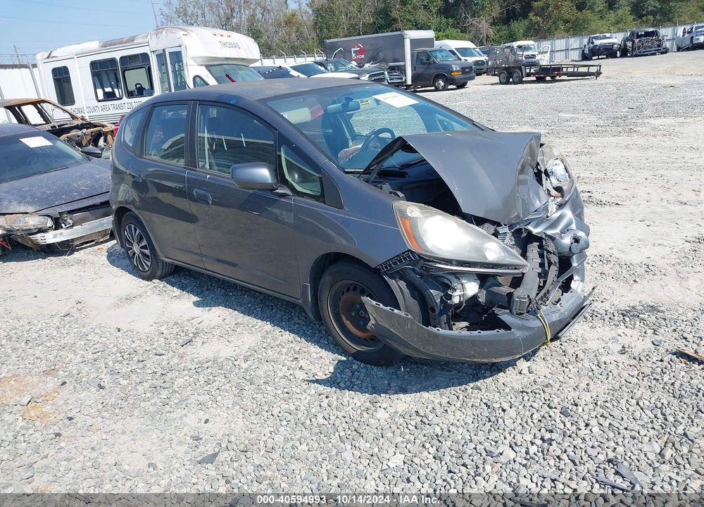 2013 HONDA FIT VIN: JHMGE8H3XDC005240