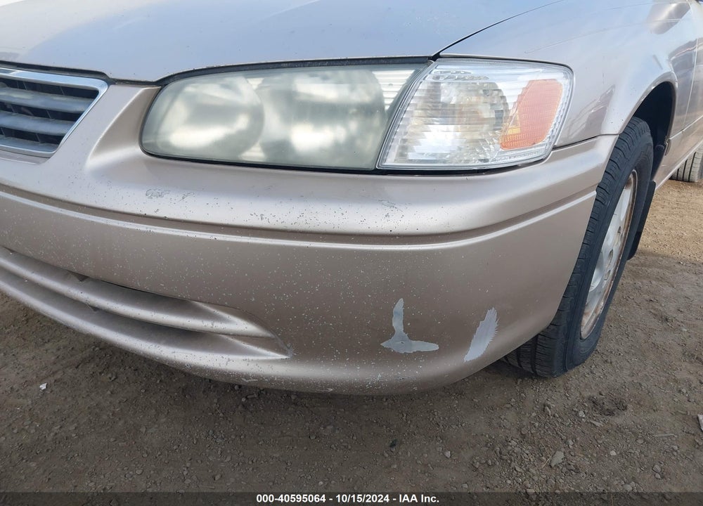 2001 TOYOTA CAMRY LE VIN: 4T1BG22K61U858240
