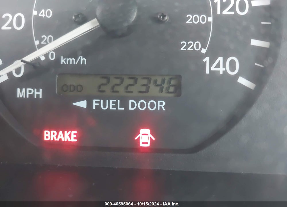 2001 TOYOTA CAMRY LE VIN: 4T1BG22K61U858240