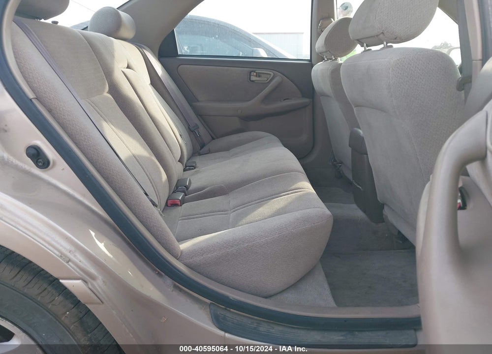 2001 TOYOTA CAMRY LE VIN: 4T1BG22K61U858240