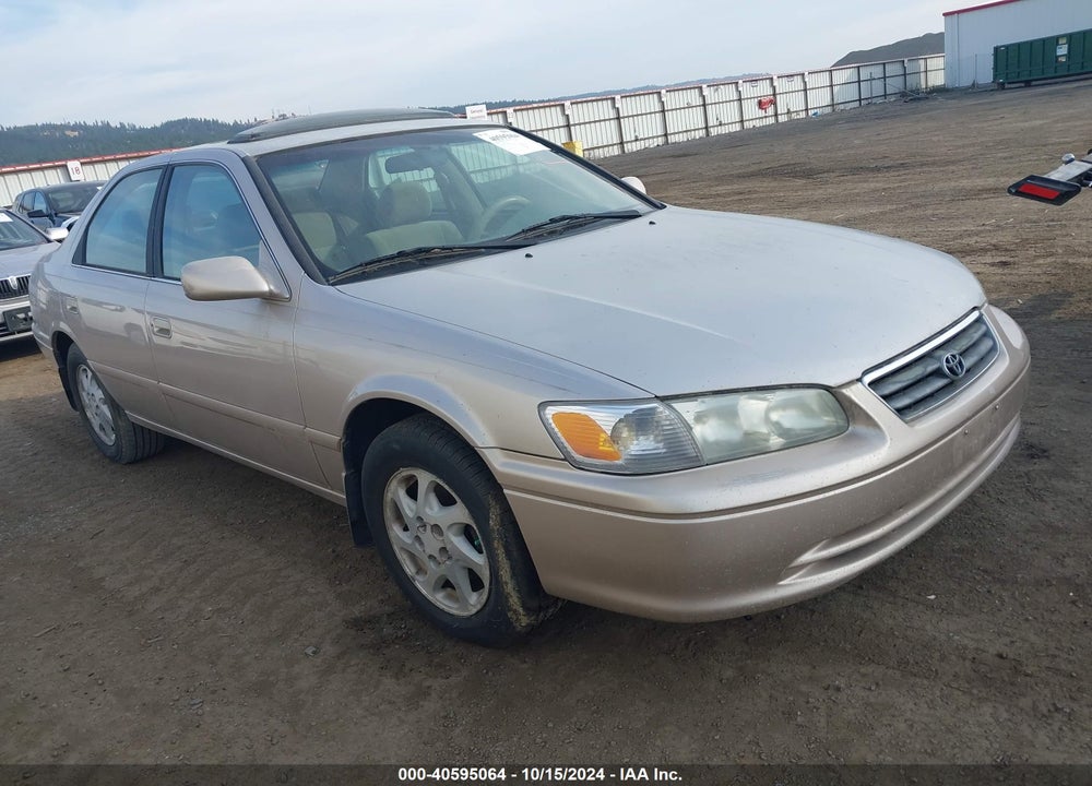 2001 TOYOTA CAMRY LE VIN: 4T1BG22K61U858240