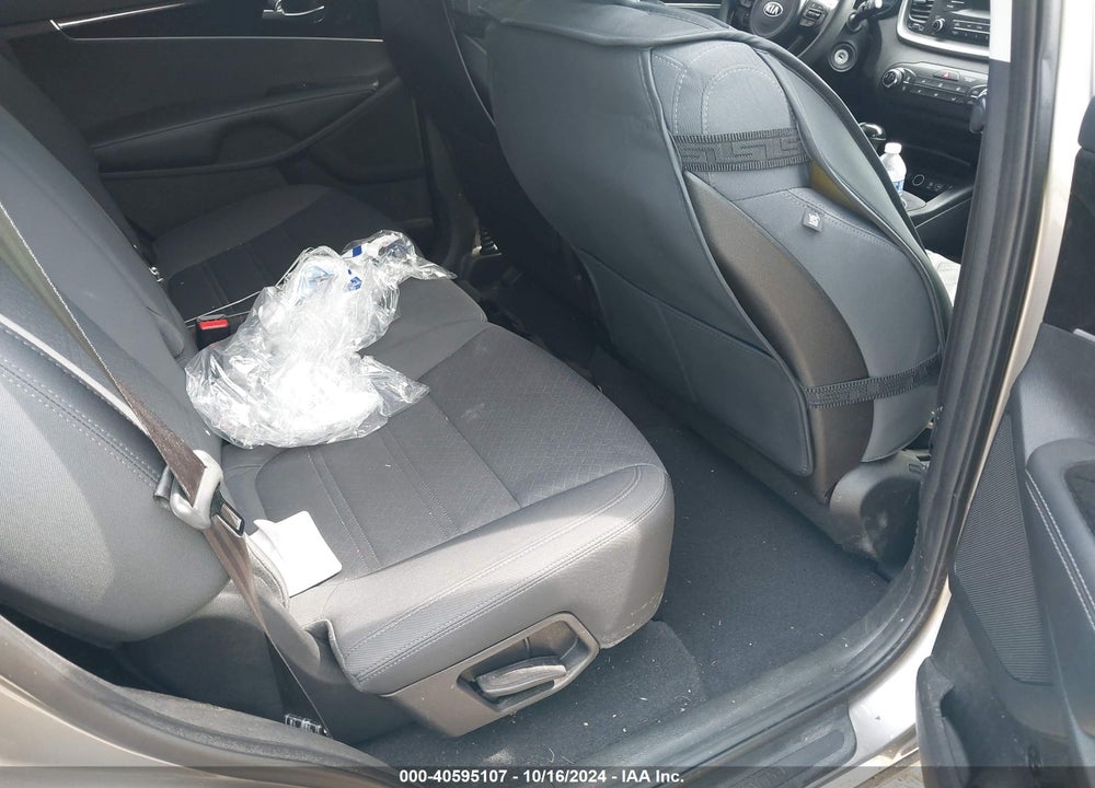 2016 KIA SORENTO 2.4L L VIN: 5XYPG4A31GG044670
