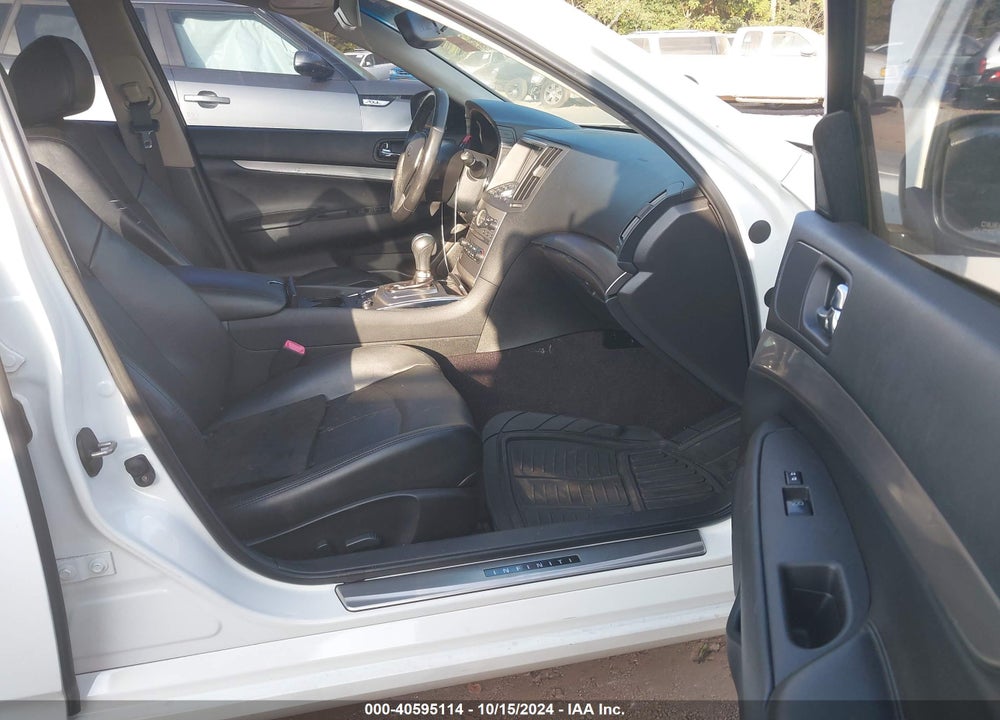2015 INFINITI Q40 VIN: JN1CV6AR8FM651413