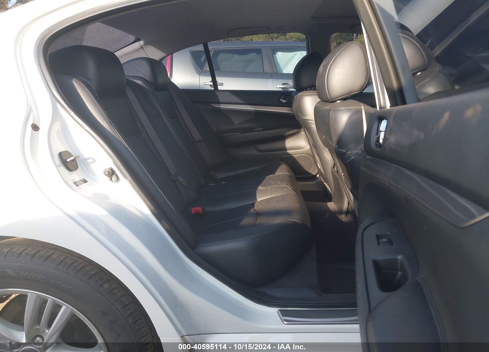 2015 INFINITI Q40 VIN: JN1CV6AR8FM651413