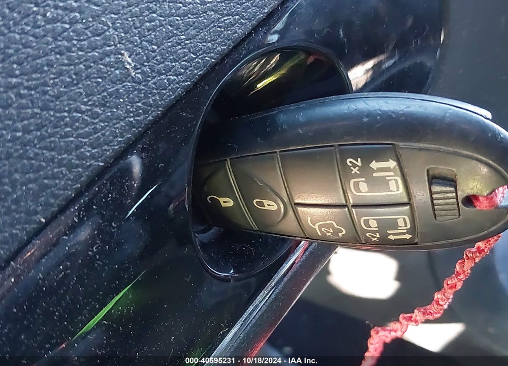2014 CHRYSLER TOWN & COUNTRY S VIN: 2C4RC1HG0ER297712