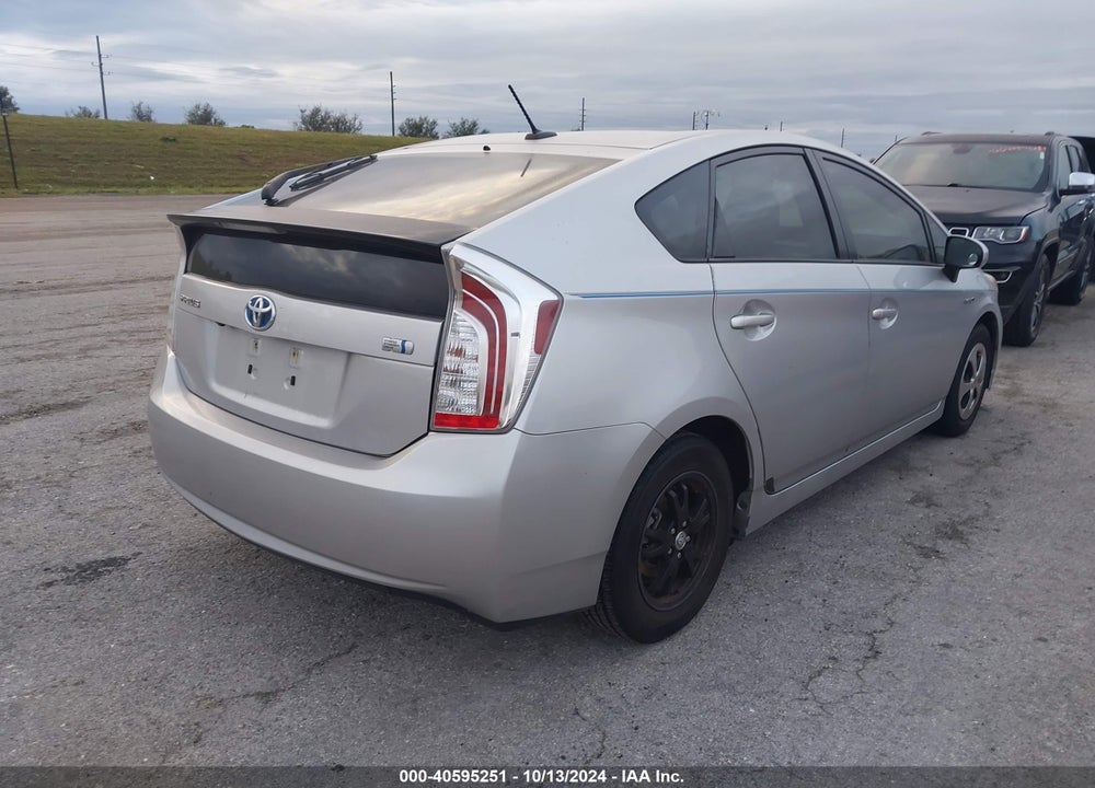 2015 TOYOTA PRIUS VIN: JTDKN3DU9F1902089