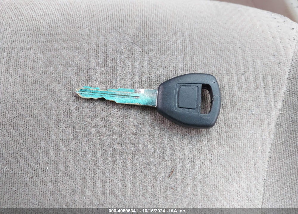 2002 HONDA CIVIC LX VIN: 2HGES16562H602717
