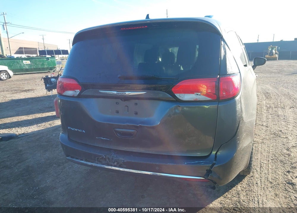 2017 CHRYSLER PACIFICA TOURING L PLUS VIN: 2C4RC1EG3HR570750