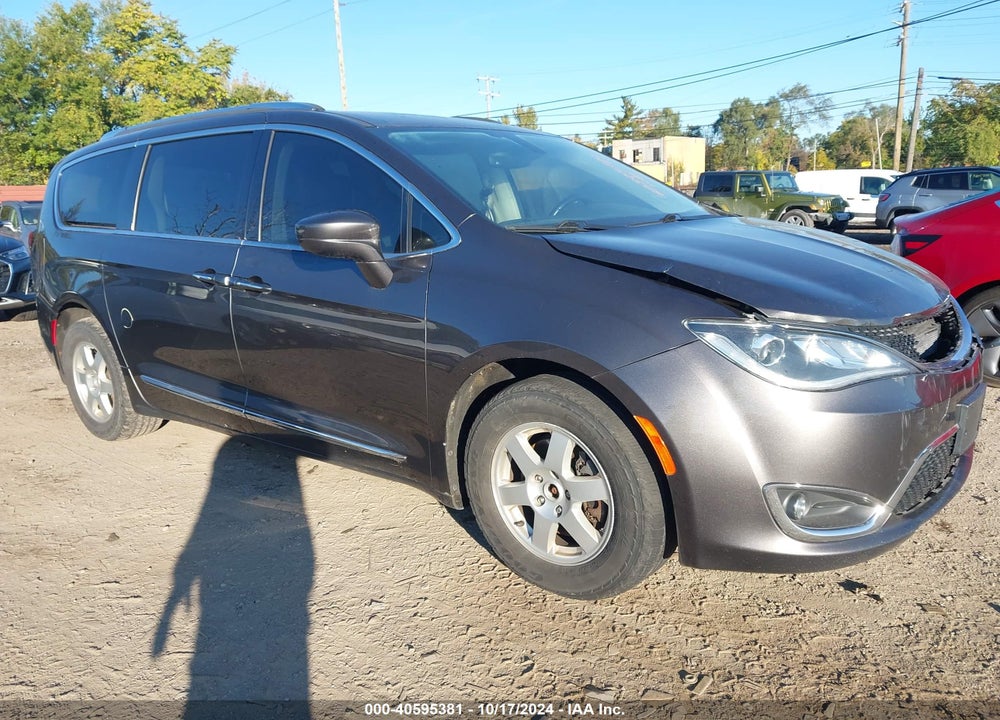 2017 CHRYSLER PACIFICA TOURING L PLUS VIN: 2C4RC1EG3HR570750