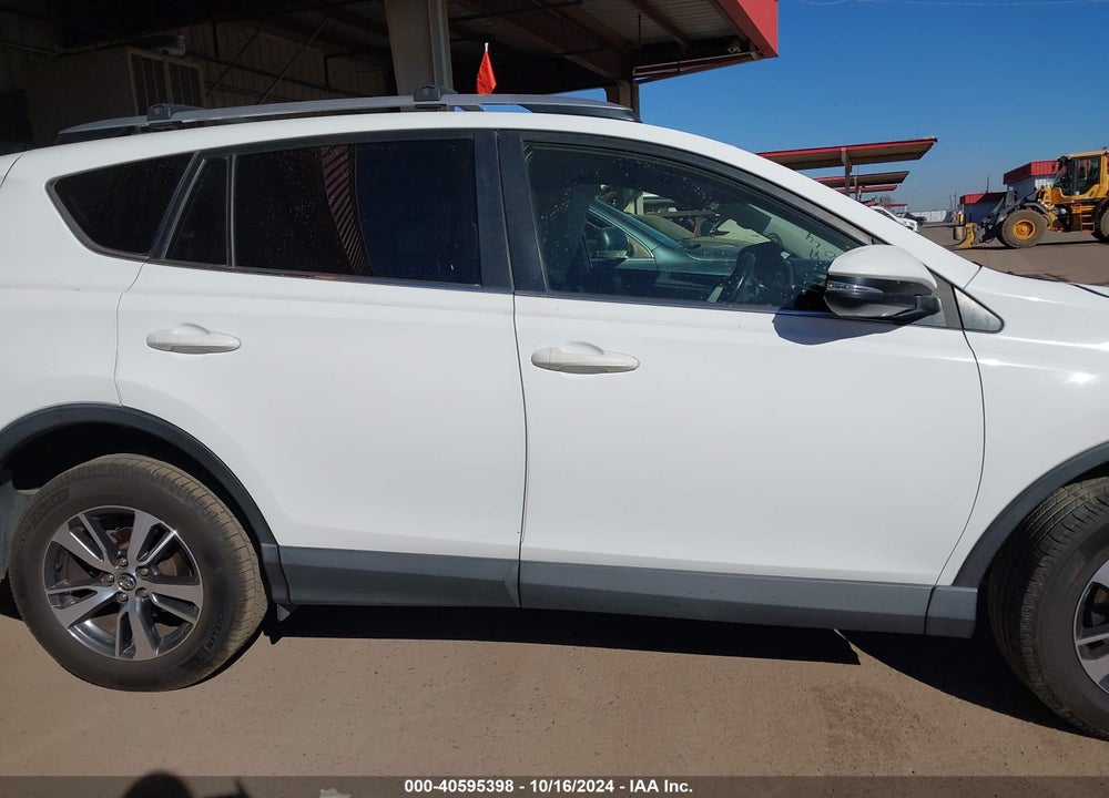 2017 TOYOTA RAV4 XLE VIN: JTMWFREV1HJ110031
