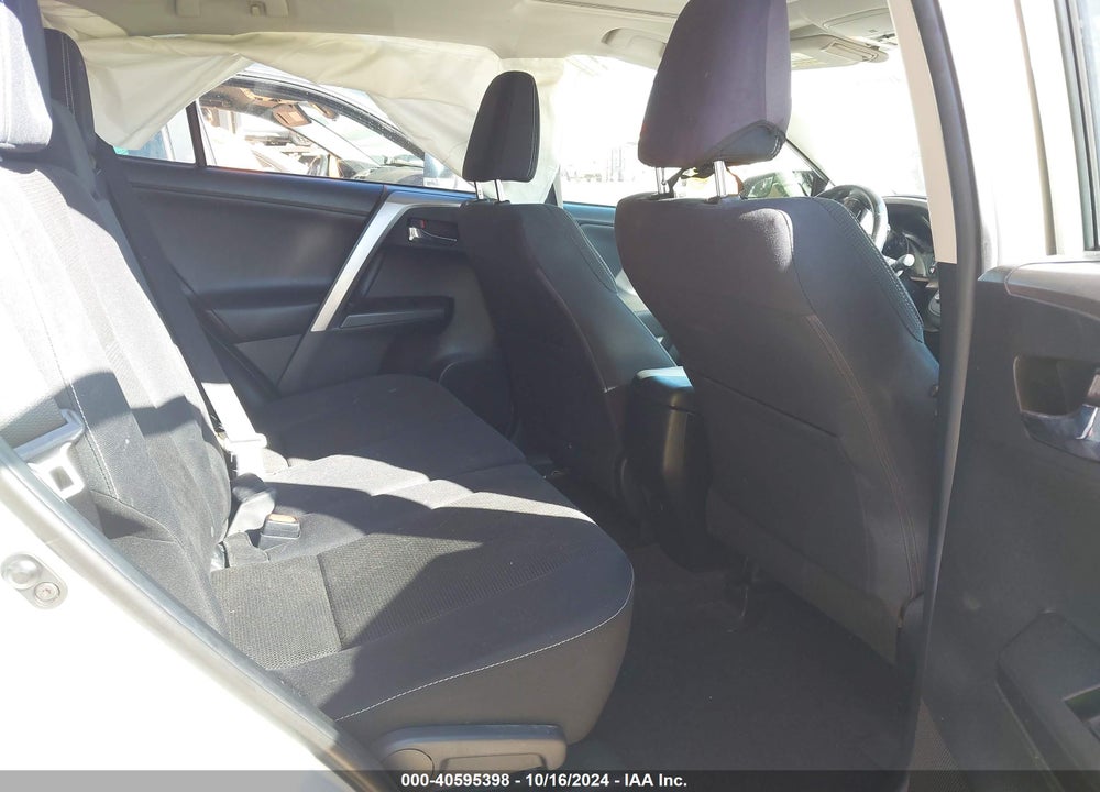 2017 TOYOTA RAV4 XLE VIN: JTMWFREV1HJ110031