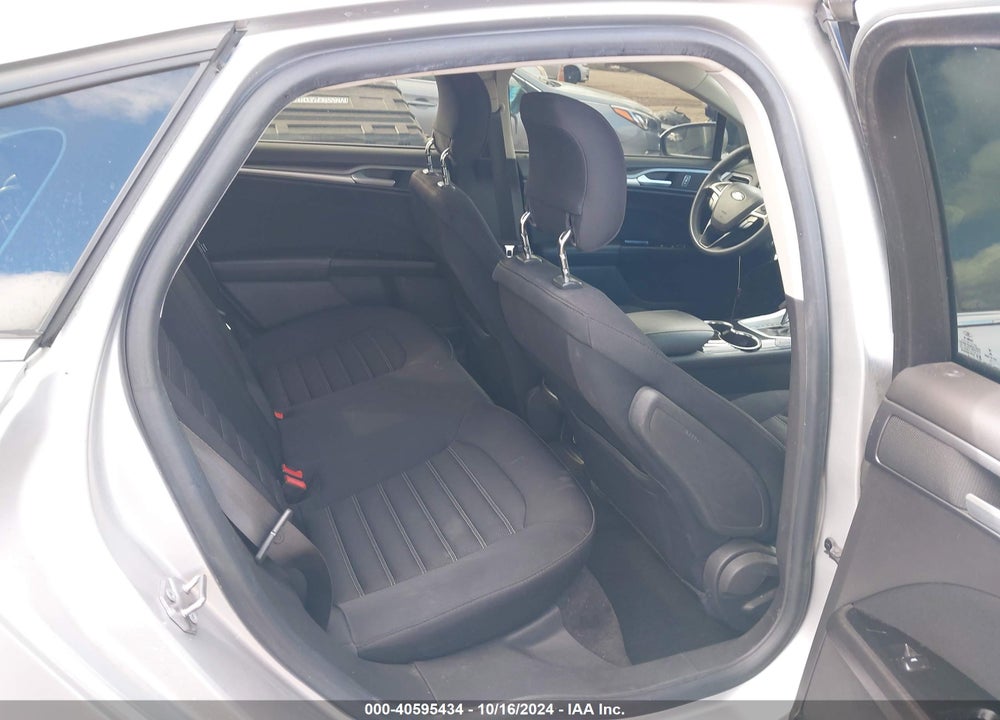 2014 FORD FUSION SE VIN: 1FA6P0H71E5393045