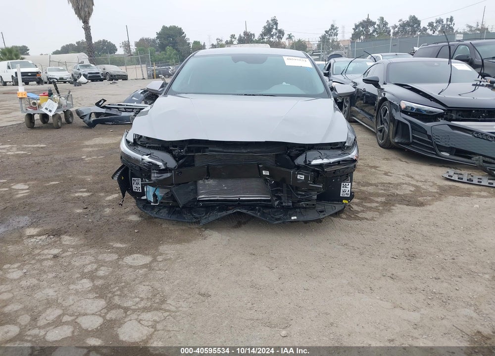 2024 HYUNDAI ELANTRA SEL VIN: KMHLM4DG0RU841916