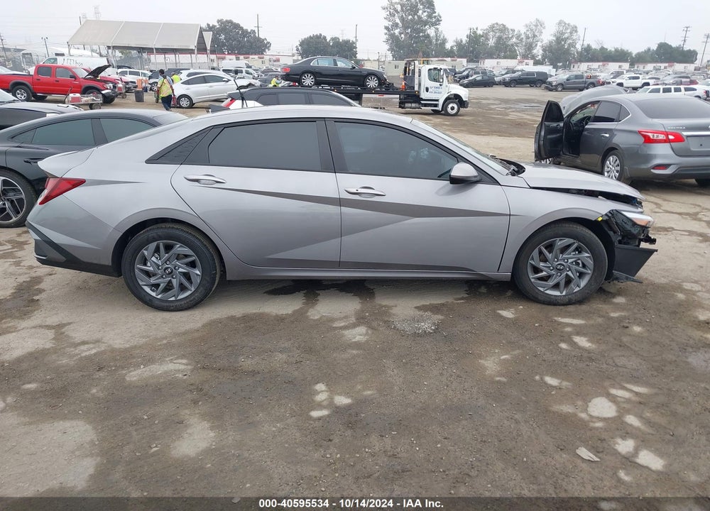 2024 HYUNDAI ELANTRA SEL VIN: KMHLM4DG0RU841916