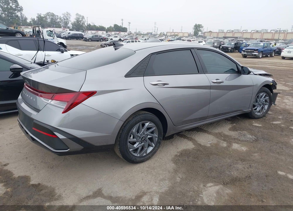 2024 HYUNDAI ELANTRA SEL VIN: KMHLM4DG0RU841916