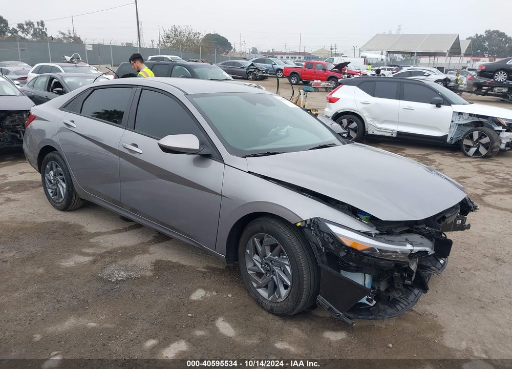 2024 HYUNDAI ELANTRA SEL VIN: KMHLM4DG0RU841916