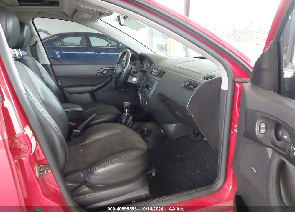 2005 FORD FOCUS ZX4 VIN: 1FAHP38Z85W188067