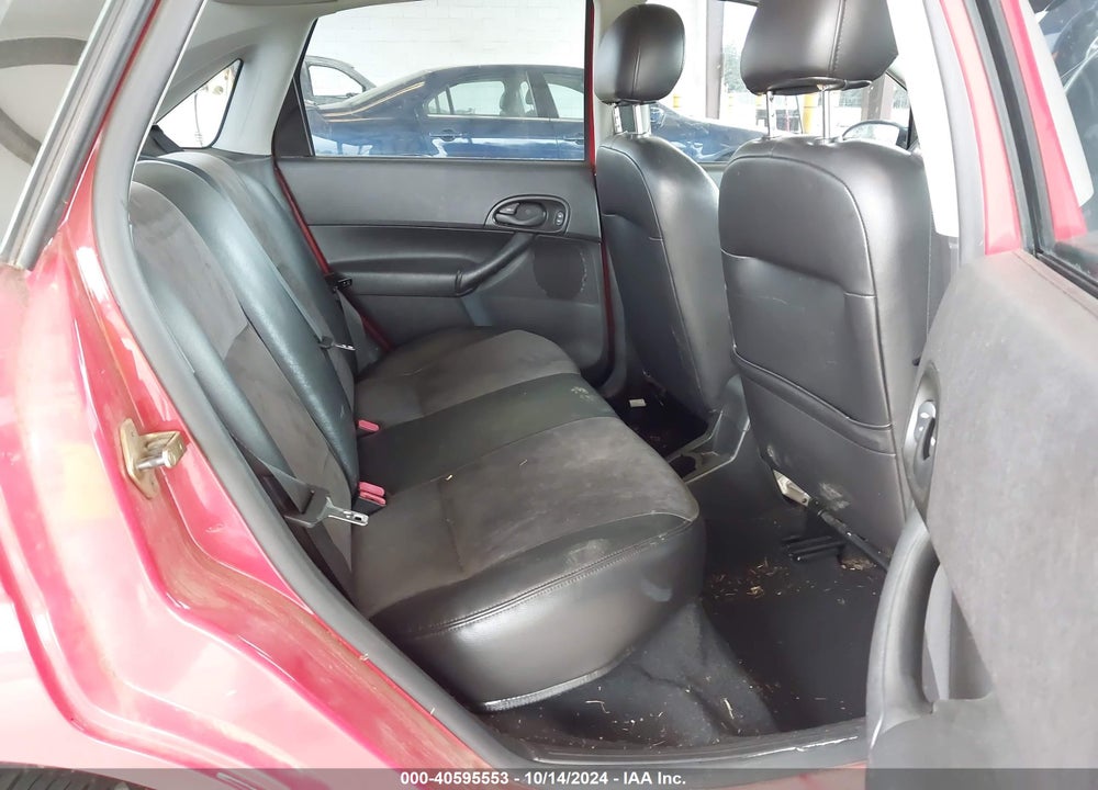2005 FORD FOCUS ZX4 VIN: 1FAHP38Z85W188067