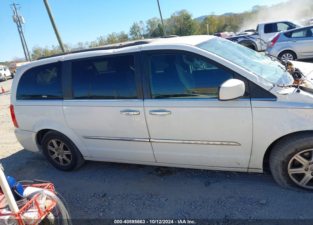 2011 CHRYSLER TOWN & COUNTRY TOURING VIN: 2A4RR5DG6BR621344