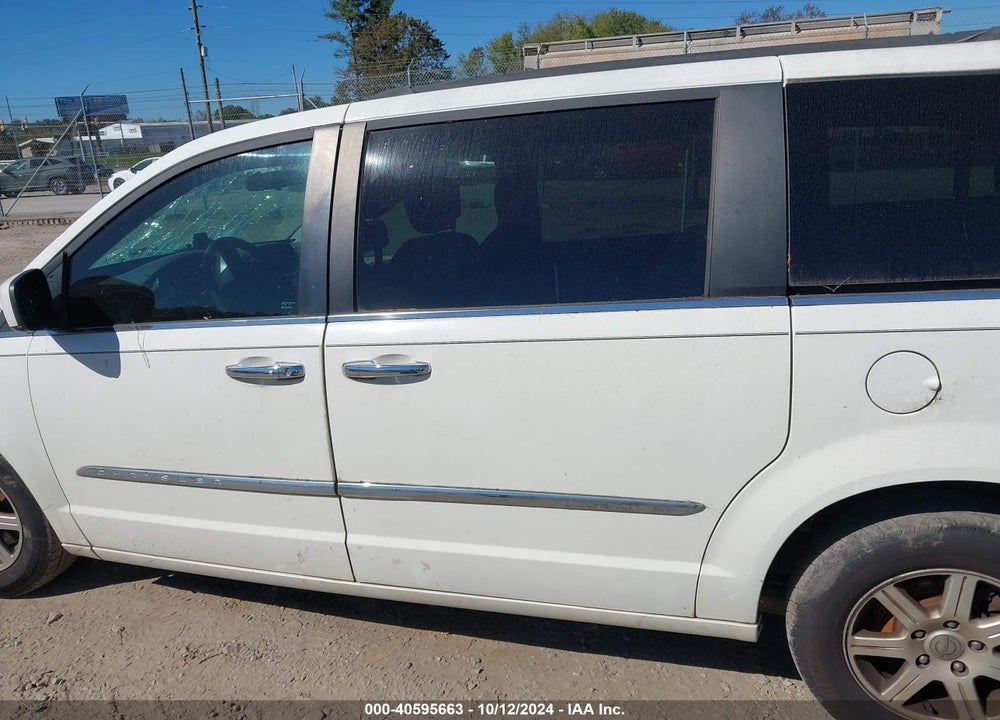2011 CHRYSLER TOWN & COUNTRY TOURING VIN: 2A4RR5DG6BR621344