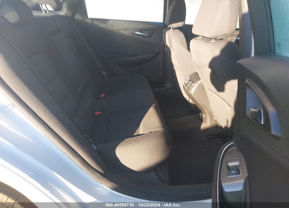 2018 CHEVROLET MALIBU LT VIN: 1G1ZD5ST3JF100987