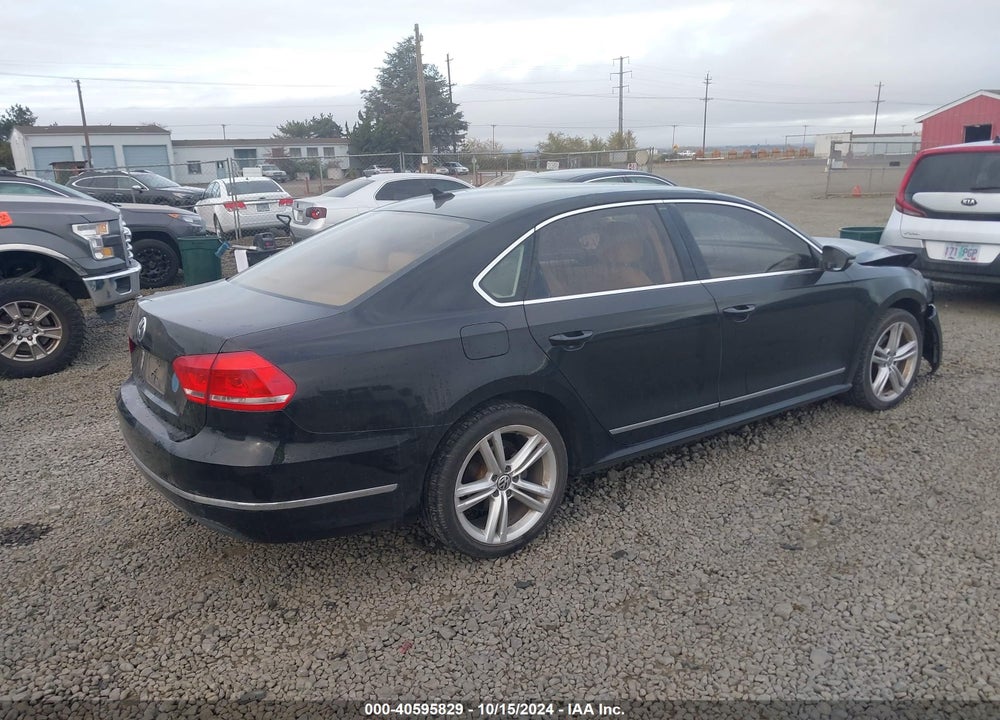 2012 VOLKSWAGEN PASSAT 2.0L TDI SE VIN: 1VWBN7A31CC097639