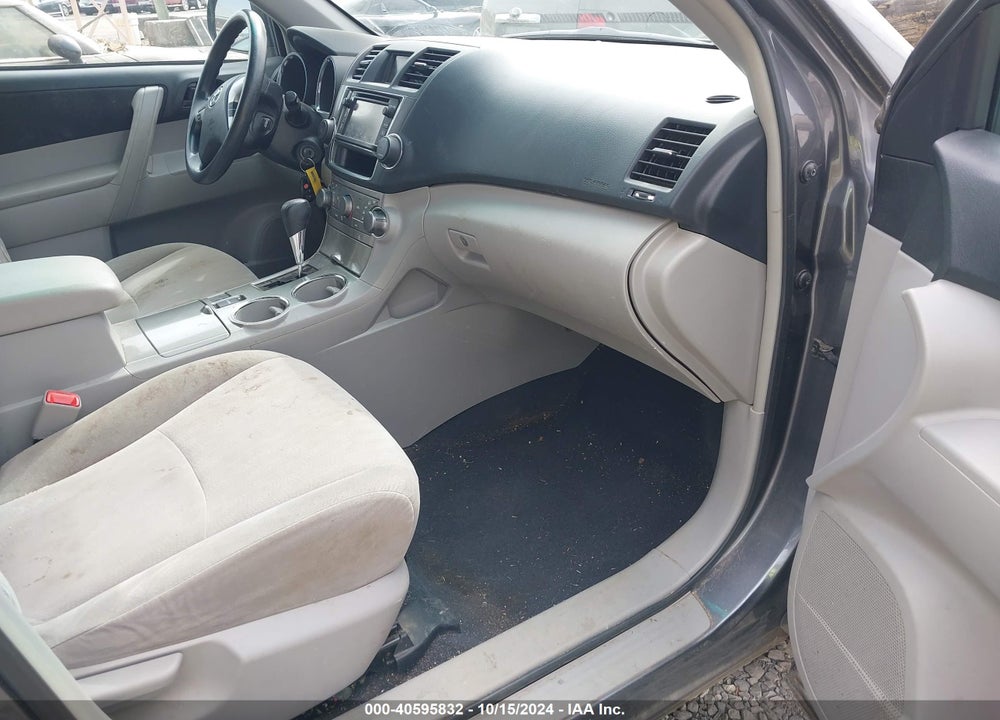 2013 TOYOTA HIGHLANDER VIN: 5TDZA3EH6DS043992
