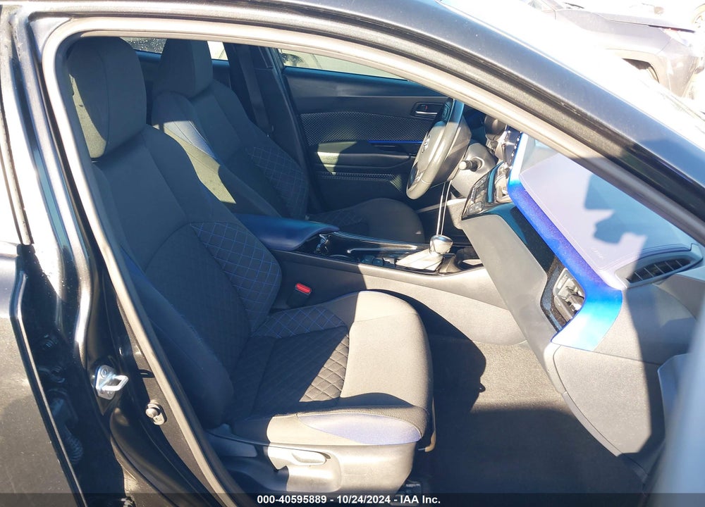 2021 TOYOTA C-HR XLE VIN: NMTKHMBX5MR121983