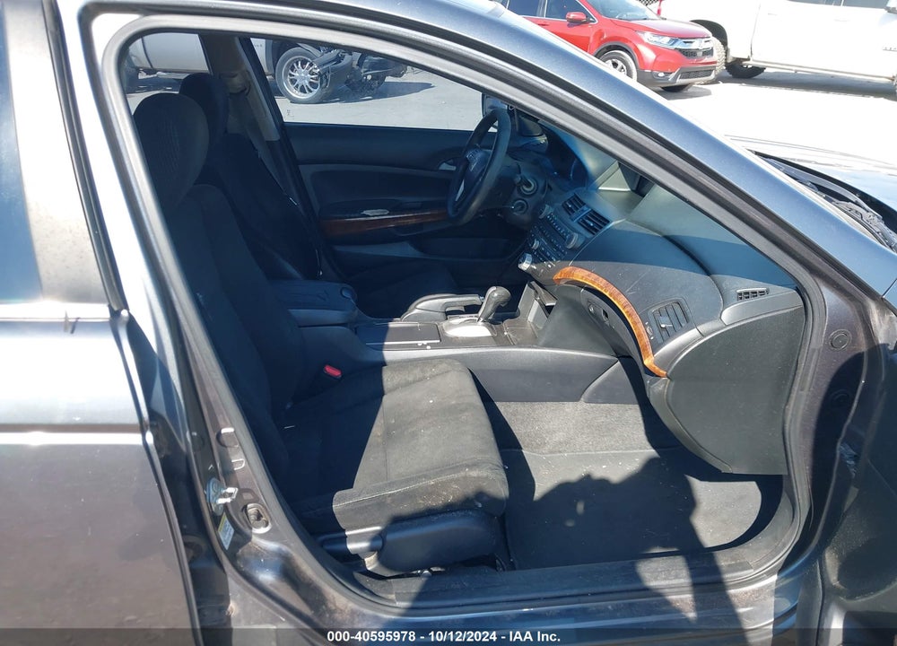 2011 HONDA ACCORD 2.4 EX VIN: 1HGCP2F71BA029983